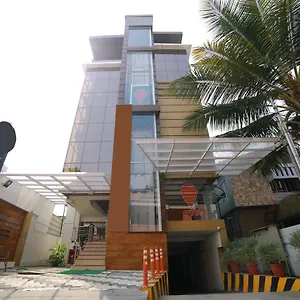 3* Hotel Oyo 3283 Puthens Capitol
